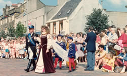 Queen Yvonne at crowning 1987